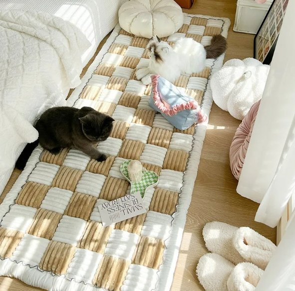 Plush Checkered Bedside Pet Mat - Cozy Cat & Dog Mat